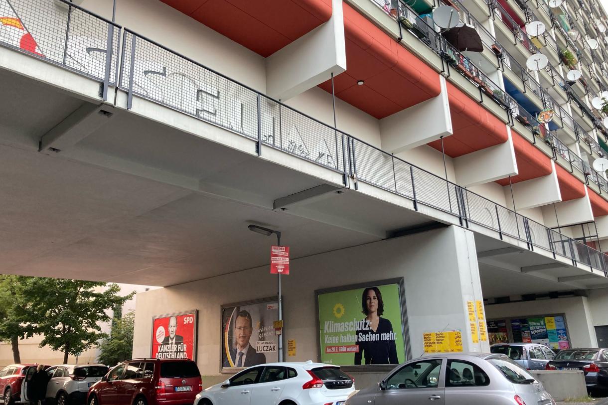 Yeşiller, FDP, SPD seçim pankartları