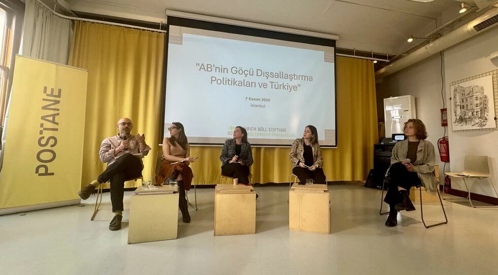 AB’nin göçü dışsallaştırma politikaları panelinde konuşmacılar