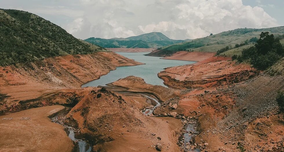 kurumus bir nehri gosteriyor